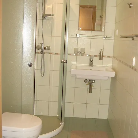 Estinn Apartment *