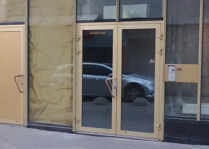 エスティン * タリン